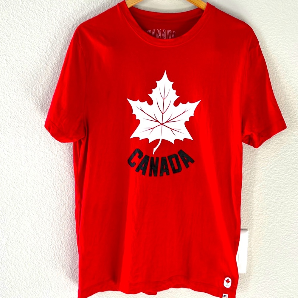 Mens medium Canada T-shirt